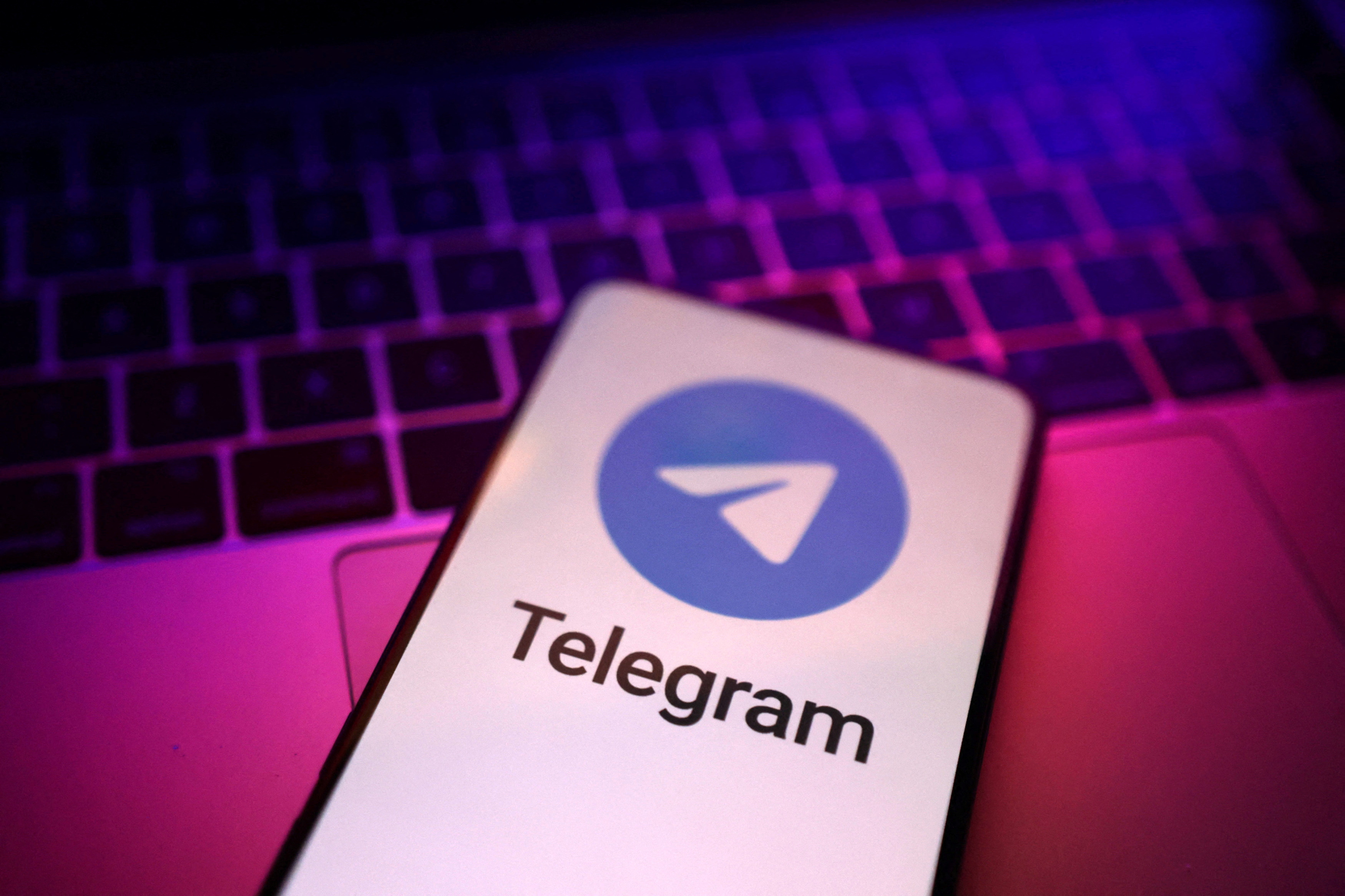 Telegram status filter: Staying online